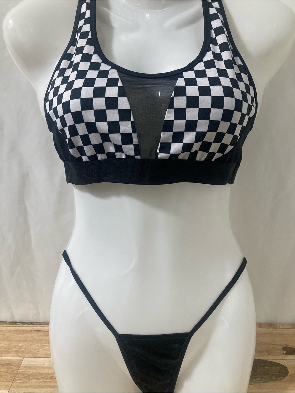 La Senza Checkerboard Strappy Sports Bra Y2K Medium